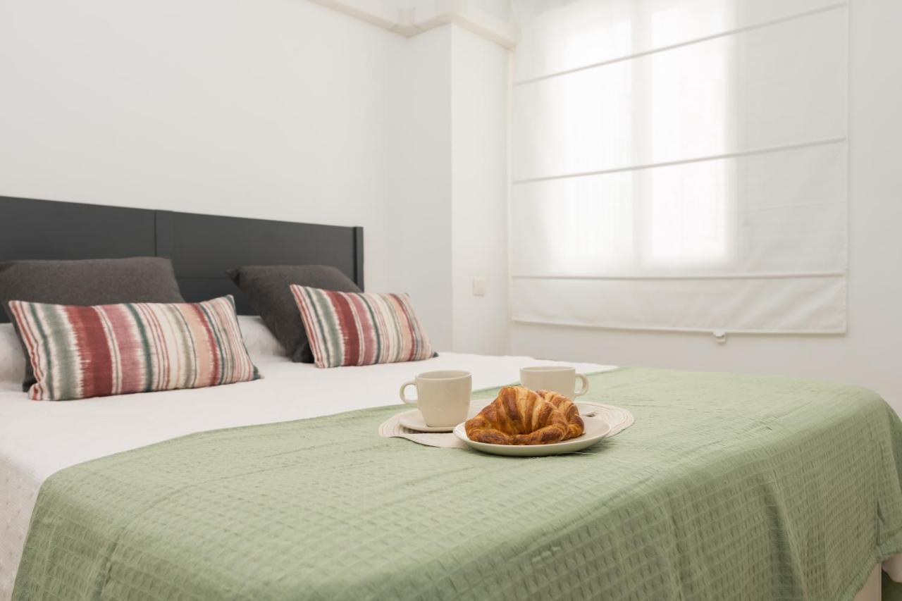 Precioso Apartamento Con Habitacion Separada En Centro Historico De มาลากา ภายนอก รูปภาพ