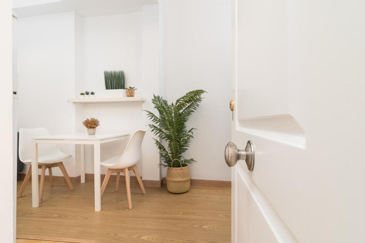 Precioso Apartamento Con Habitacion Separada En Centro Historico De มาลากา ภายนอก รูปภาพ