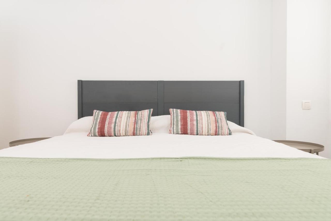 Precioso Apartamento Con Habitacion Separada En Centro Historico De มาลากา ภายนอก รูปภาพ
