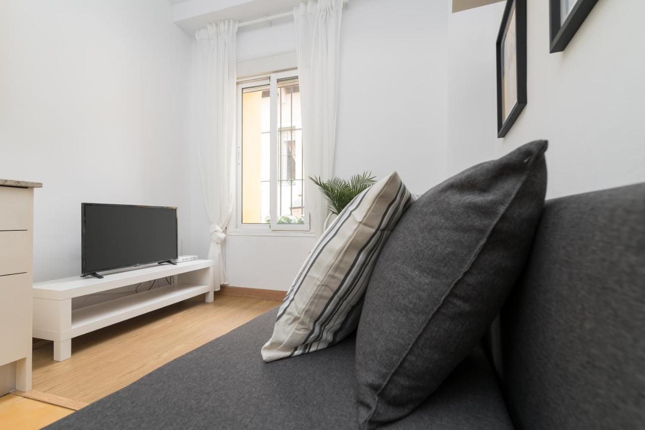 Precioso Apartamento Con Habitacion Separada En Centro Historico De มาลากา ภายนอก รูปภาพ