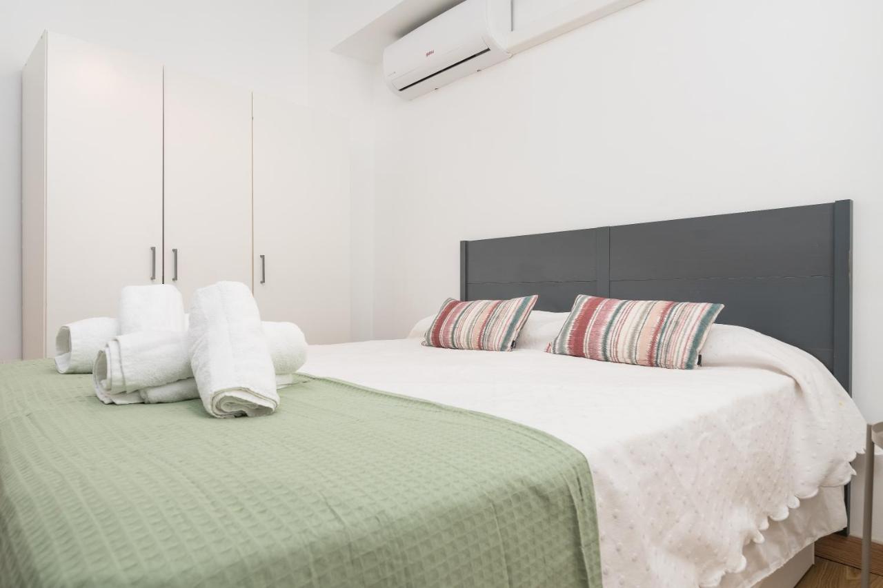 Precioso Apartamento Con Habitacion Separada En Centro Historico De มาลากา ภายนอก รูปภาพ