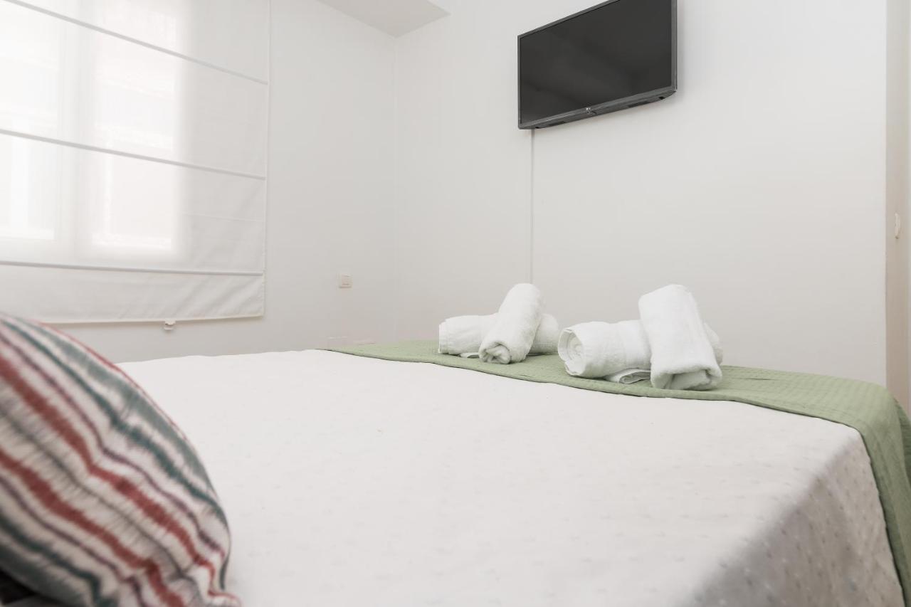 Precioso Apartamento Con Habitacion Separada En Centro Historico De มาลากา ภายนอก รูปภาพ